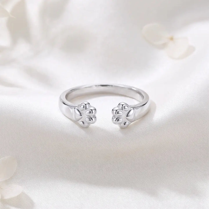 Paw Hug Ring