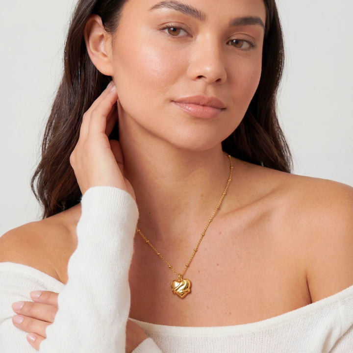 Mother & Daughter - Hug Necklace