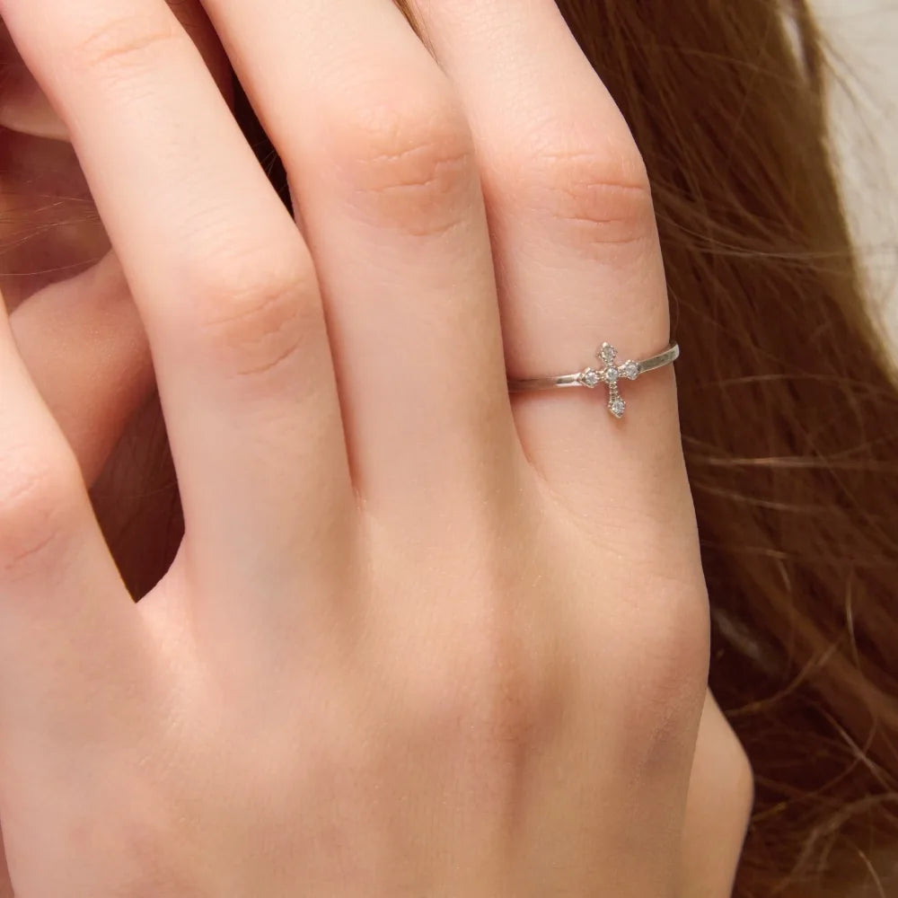 God's Love - Teardrop Cross Ring
