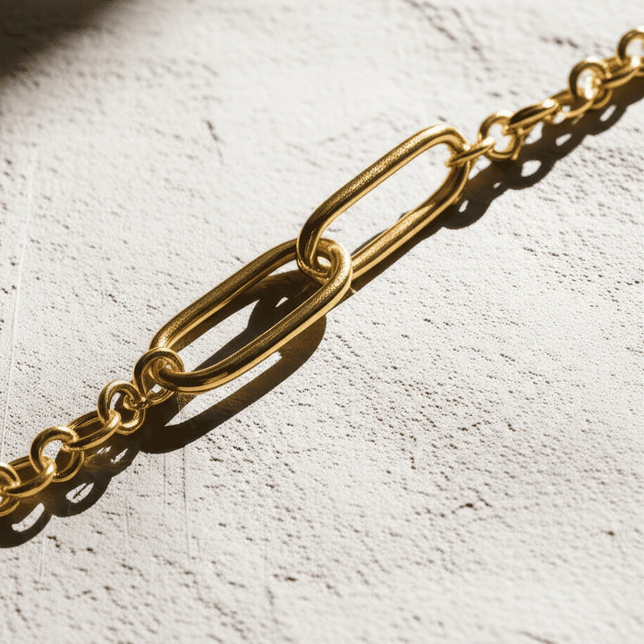 Linked Bracelet • Aunt