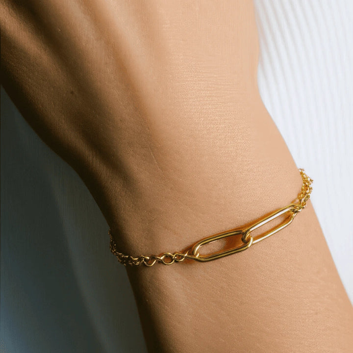Linked Bracelet • Aunt